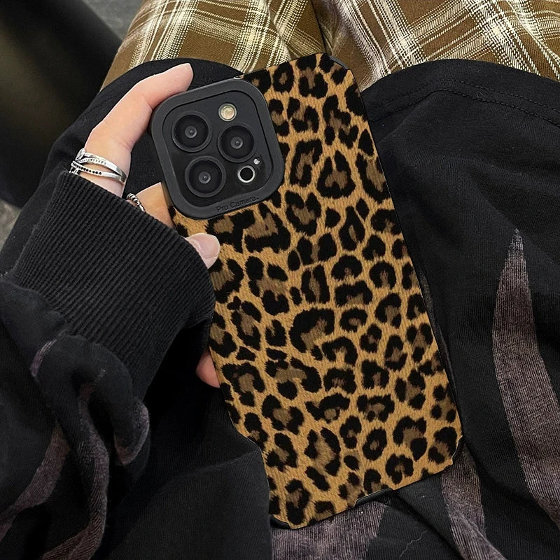 Brown leopard print soft shockproof case.