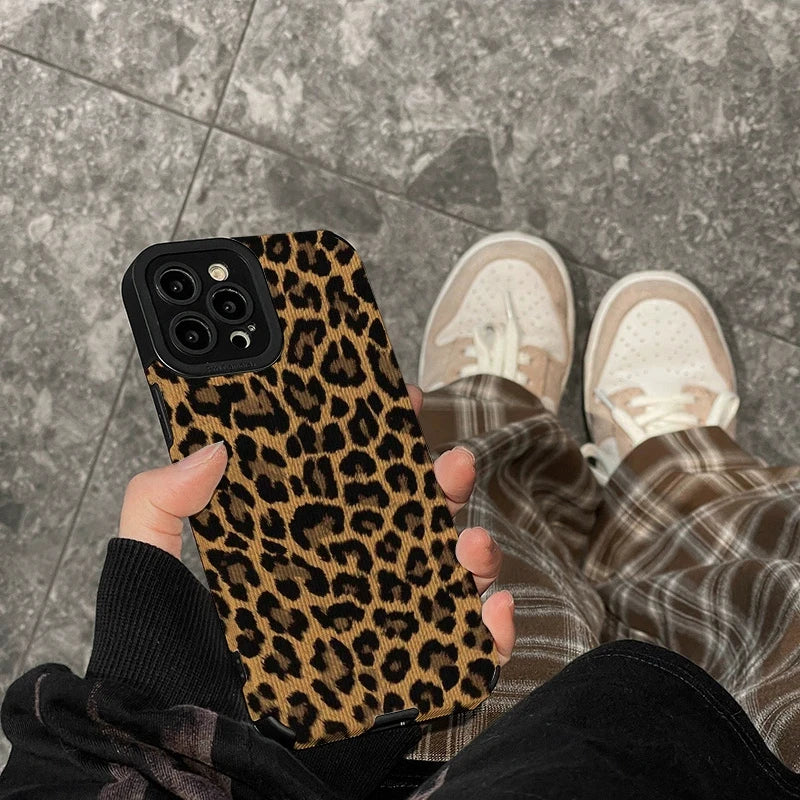 Brown leopard print soft shockproof case.